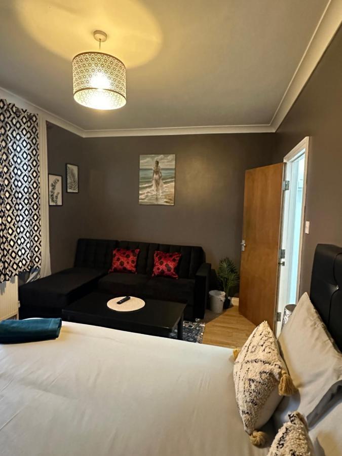 Beautiful Studio Apartment No4 Forest Road London Exterior photo